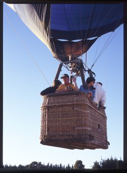 Balloon-Basket_Rollei-T_Agfa-RS100.jpg