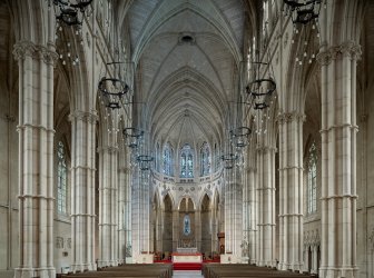 Arundel Cathedral Nave 4.jpg