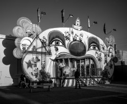 B0017646bw1500.jpg